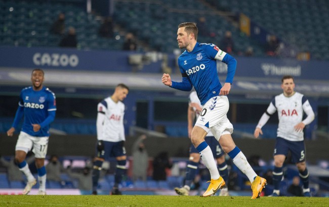 依然稳居第 依然稳居第