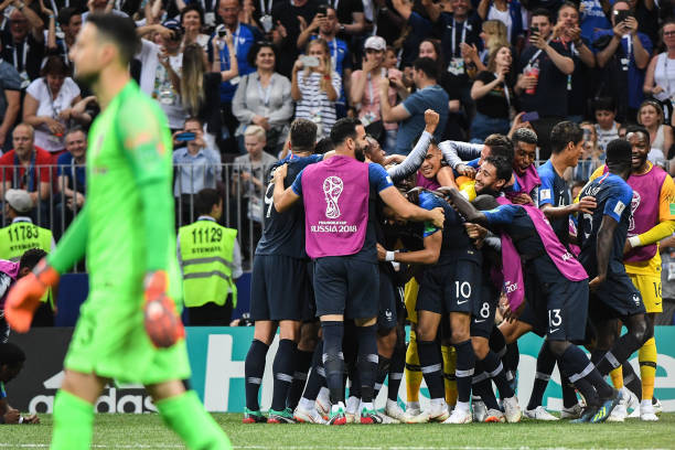 与约维奇的 与约维奇的